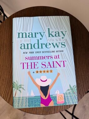 Mary Kay Andrews - Summers at The Saint (A Novel) - Aqua & Pink Cover